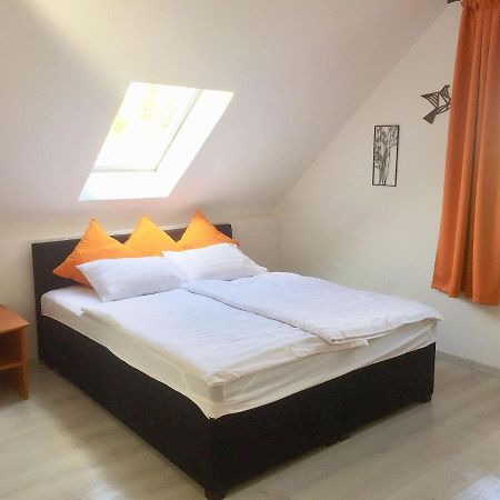 Flair Apartmanház Eger Esterno foto