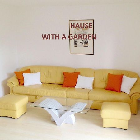 Flair Apartmanház Eger Esterno foto
