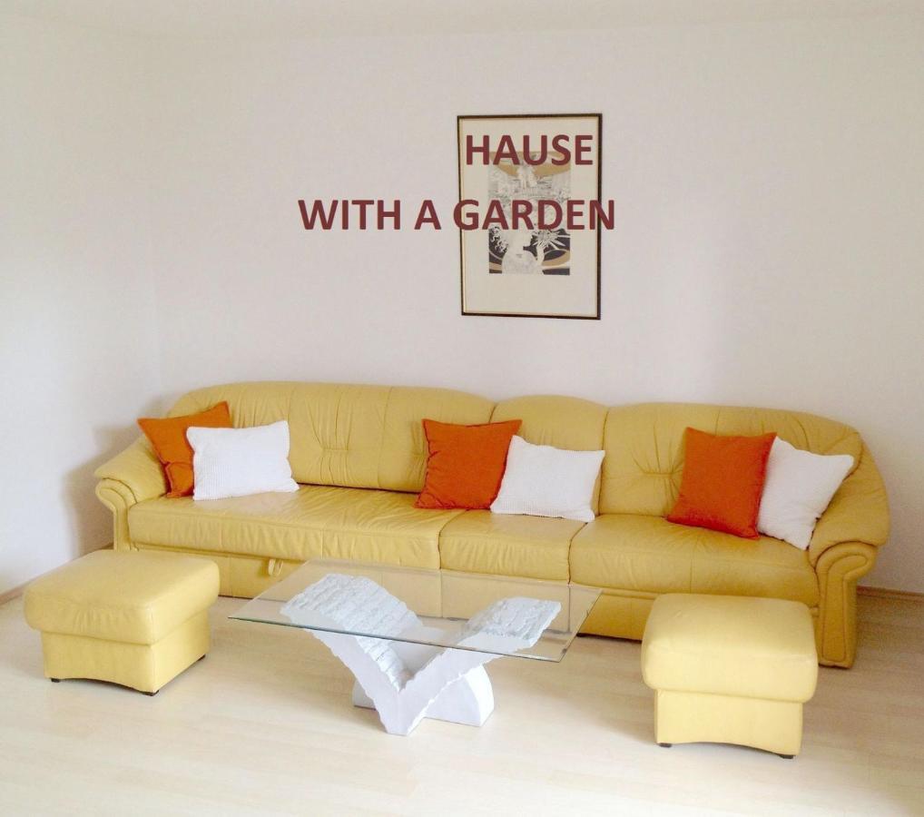 Flair Apartmanház Eger Esterno foto